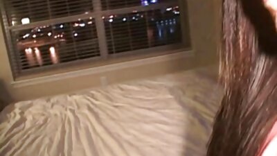 ג'ינג'י מושך סרטוני סקס להורדה חינם מזדווג עם החבר הרעב בחדר השינה