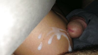 ברונטית סקסית עוברת קדוח בזמן שהיא על הבטן סקס חינם ערביות במיטה