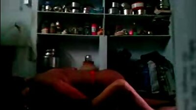ברונטית ביישנית עושה את סרטוני סקס לצפיה חינם סצנת הספת הליהוק הראשונה שלה