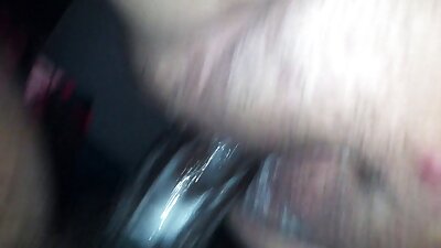 זונה ארוס סרטי סקס חינם MILF בלונדינית בסגול מושחתת את הכוס הצמוד שלה